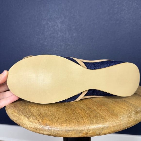 Fuchsia NIB "Portia" Blue and Tan Flats with Embroidery and Suede, Size 10 WIDE - Picture 6 of 8